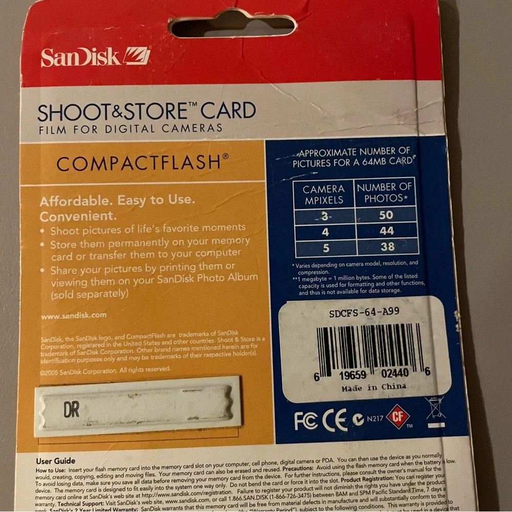 NIP SanDisk shoot&store card